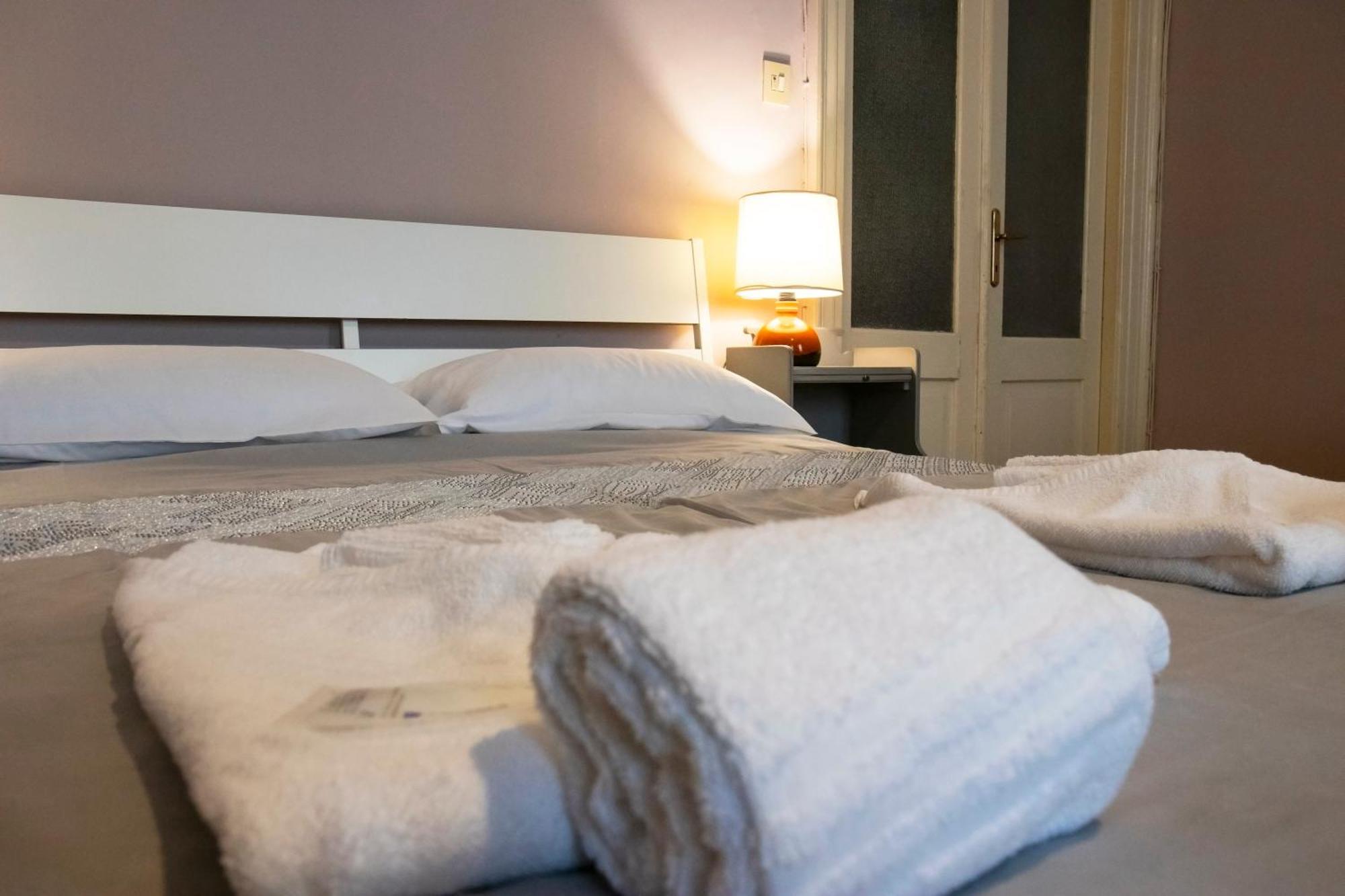 Hostel Teatro Triest Zewnętrze zdjęcie